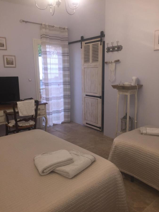 Les Olivades Bed & Breakfast Magalas Eksteriør bilde